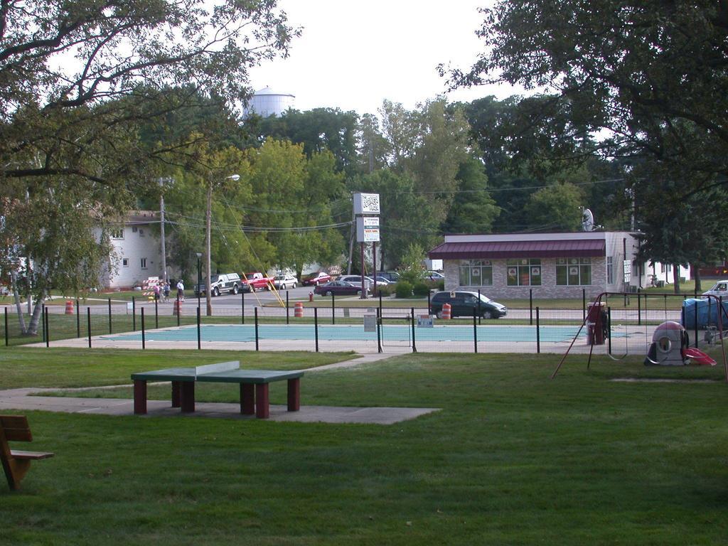 ויסקונסין דלס Indian Trail Motel מראה חיצוני תמונה