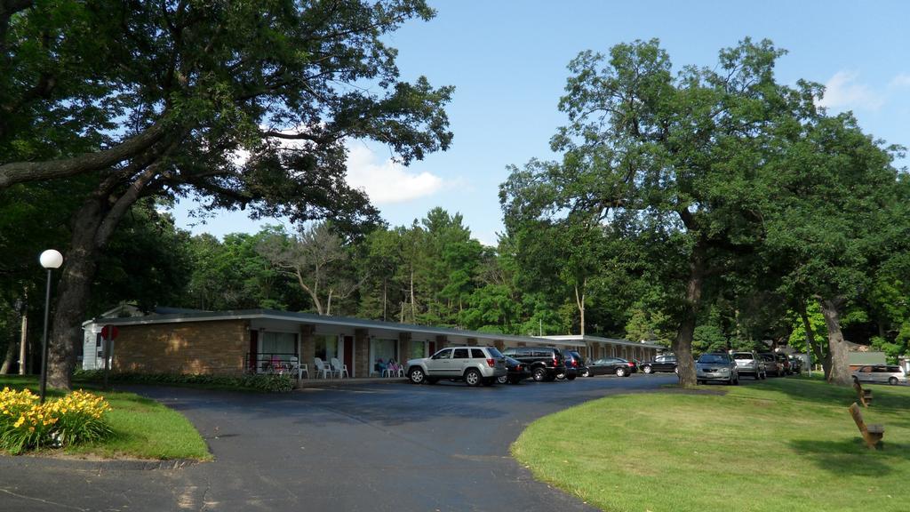 ויסקונסין דלס Indian Trail Motel מראה חיצוני תמונה
