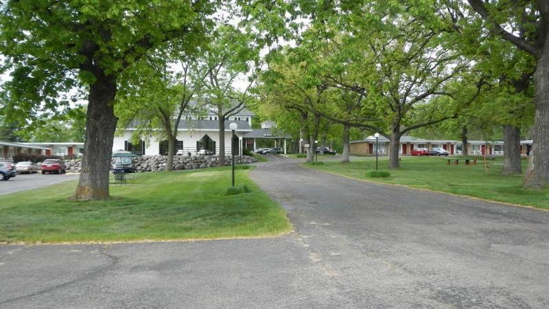 ויסקונסין דלס Indian Trail Motel מראה חיצוני תמונה