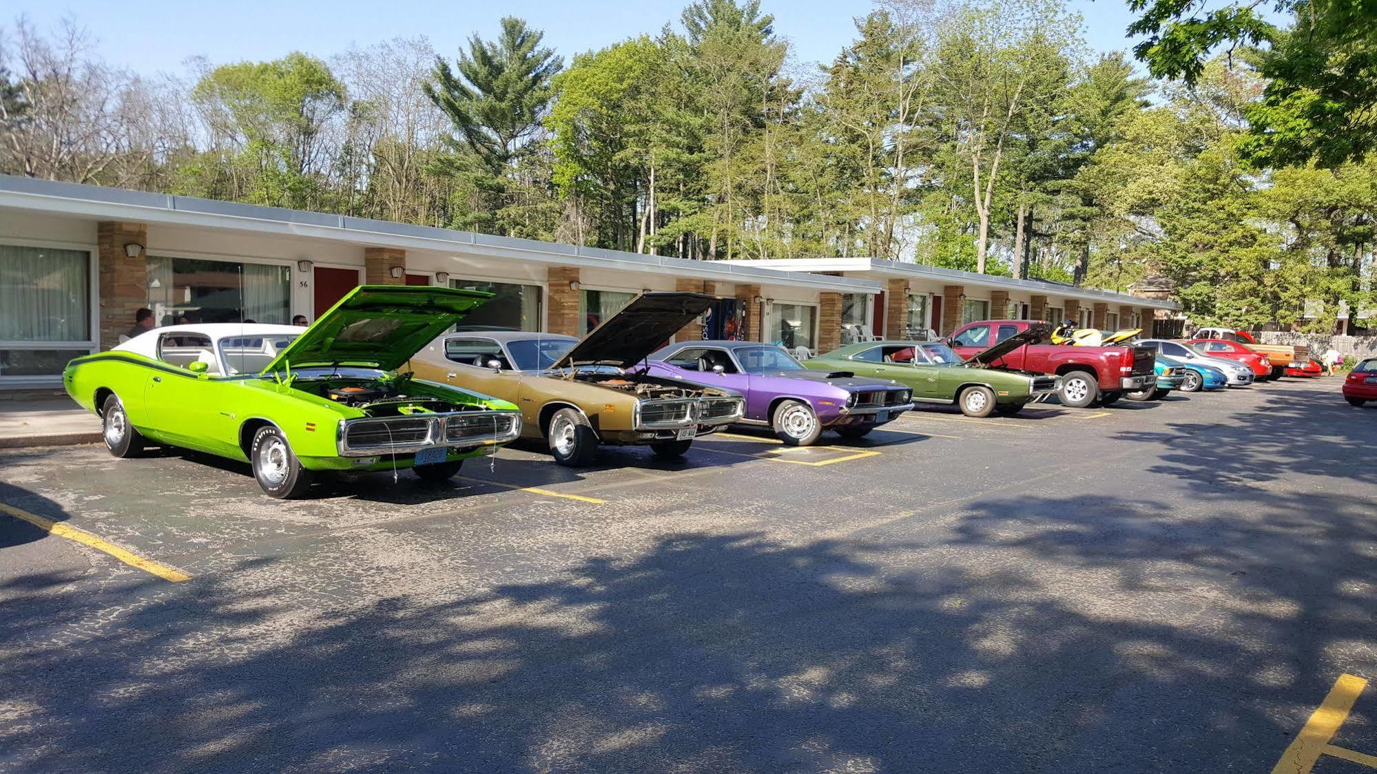 ויסקונסין דלס Indian Trail Motel מראה חיצוני תמונה