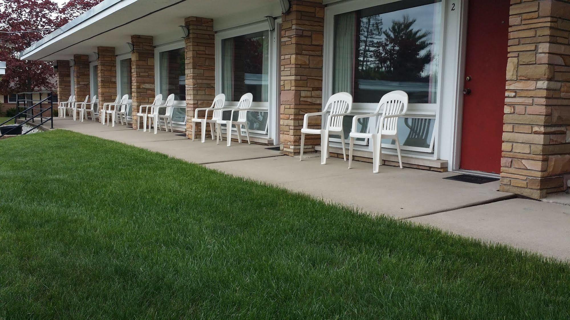 ויסקונסין דלס Indian Trail Motel מראה חיצוני תמונה