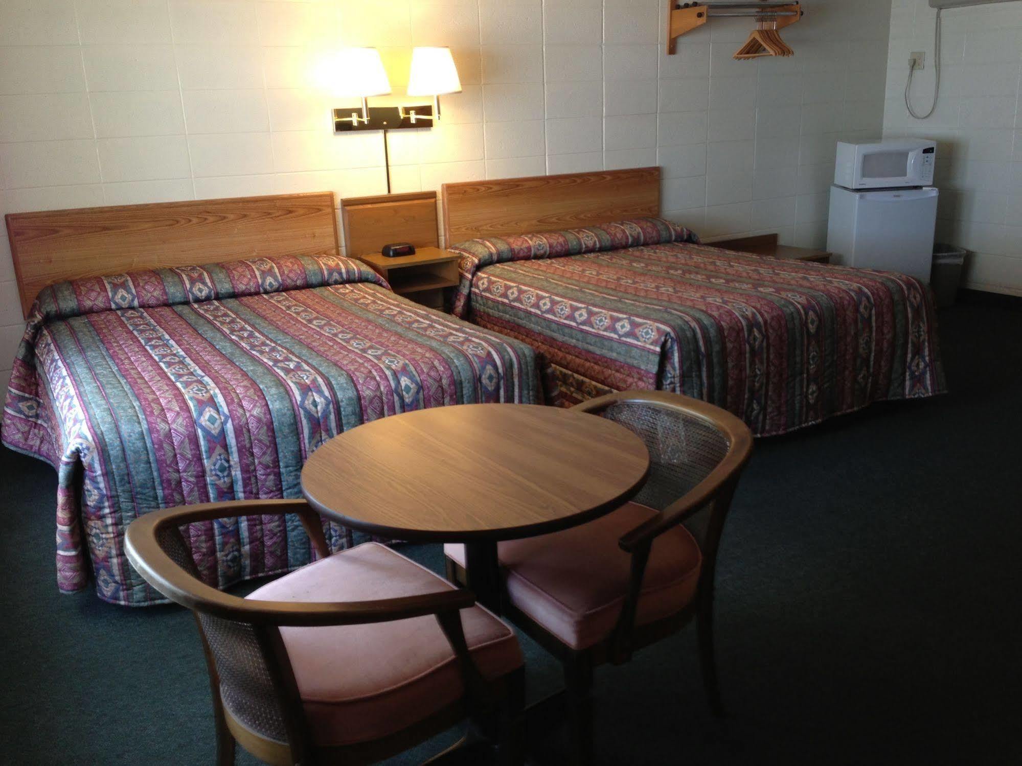 ויסקונסין דלס Indian Trail Motel מראה חיצוני תמונה