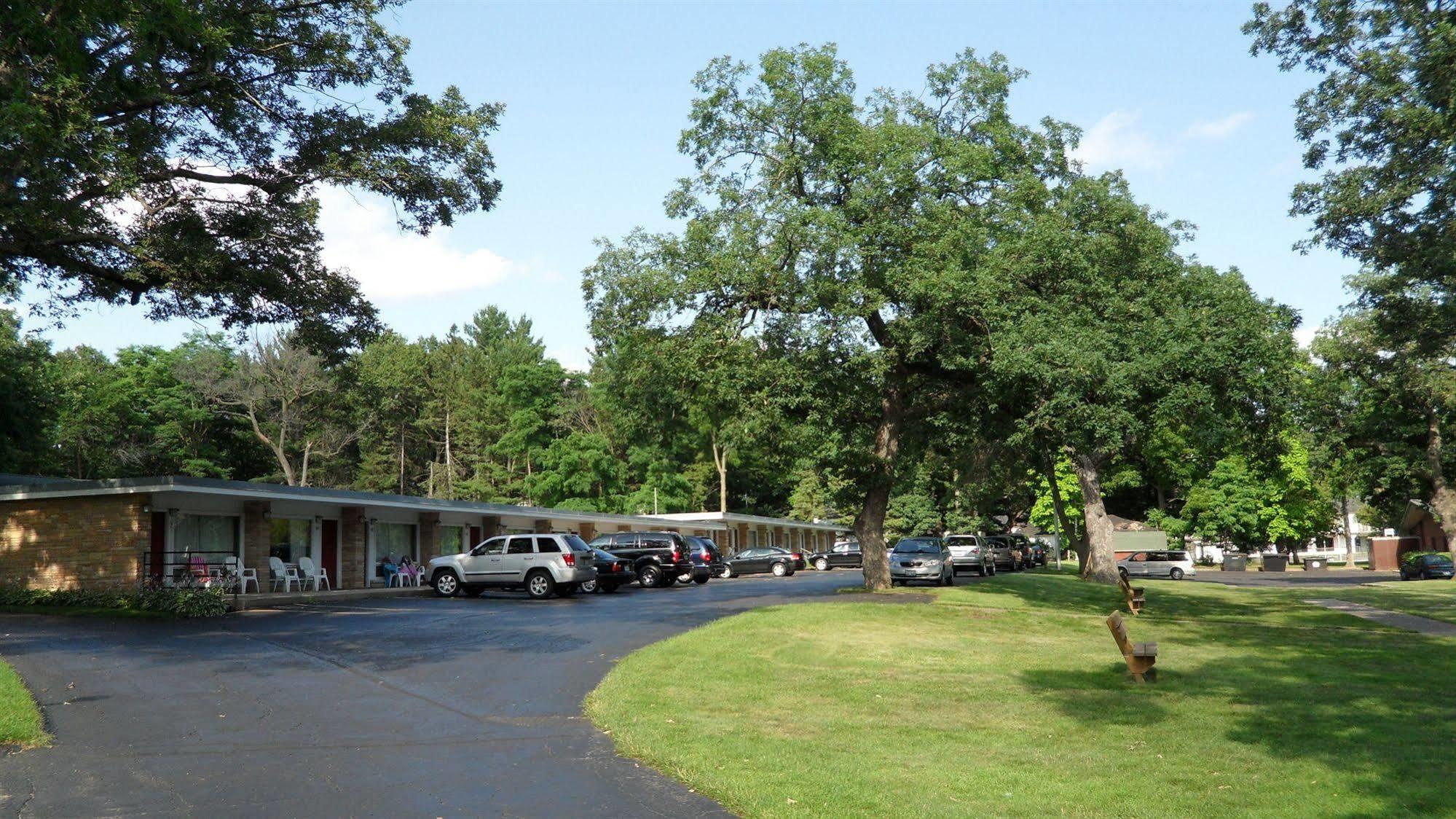 ויסקונסין דלס Indian Trail Motel מראה חיצוני תמונה